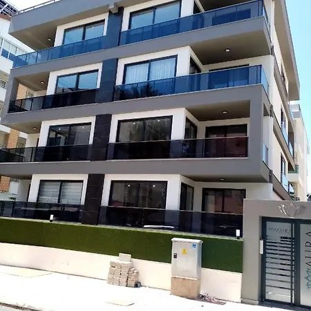 Apartment Aura Just 100 Meters To Kleopatra